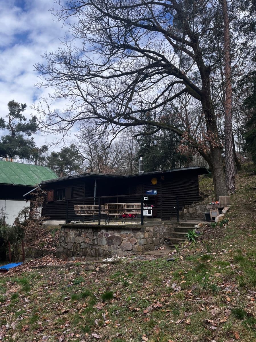 Prodej chaty, chalupy 28 m², pozemek 28 m², Mníšek pod Brdy, Středočeský kraj Prodej chaty, chalupy 28 m², pozemek 28 m², Mníšek pod Brdy, Středočeský kraj