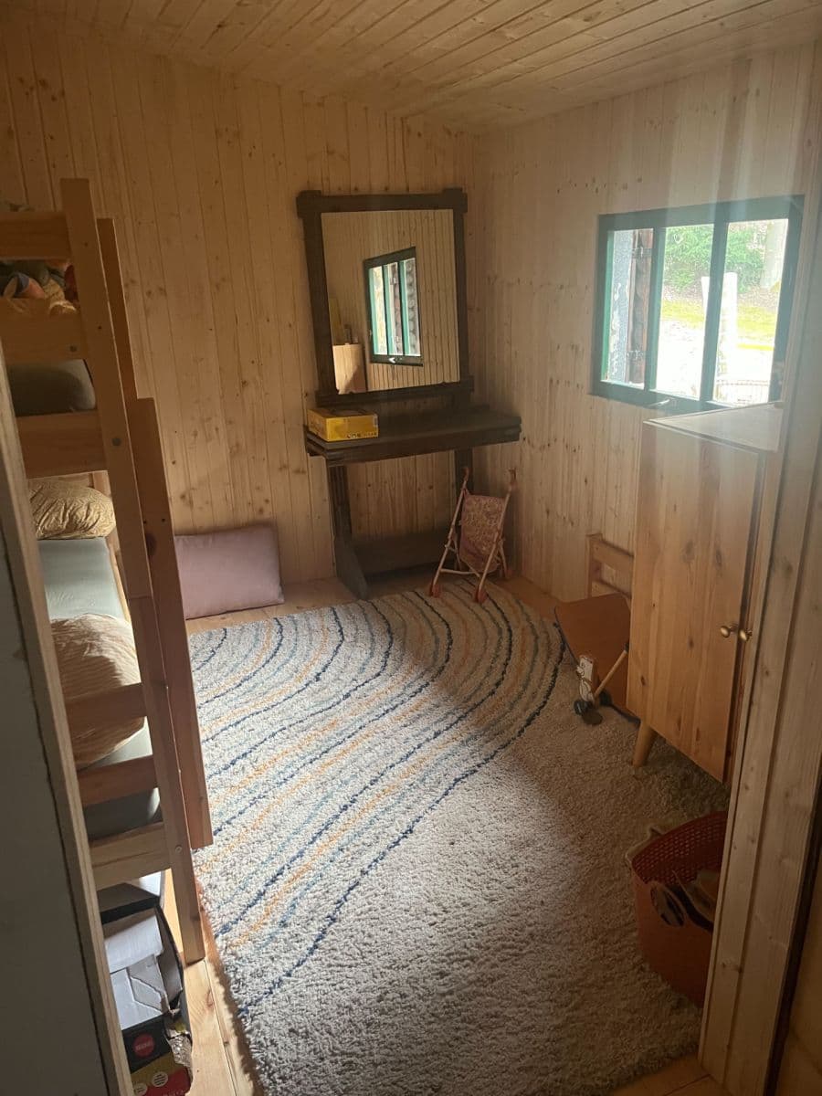 Prodej chaty, chalupy 28 m², pozemek 28 m², Mníšek pod Brdy, Středočeský kraj Prodej chaty, chalupy 28 m², pozemek 28 m², Mníšek pod Brdy, Středočeský kraj