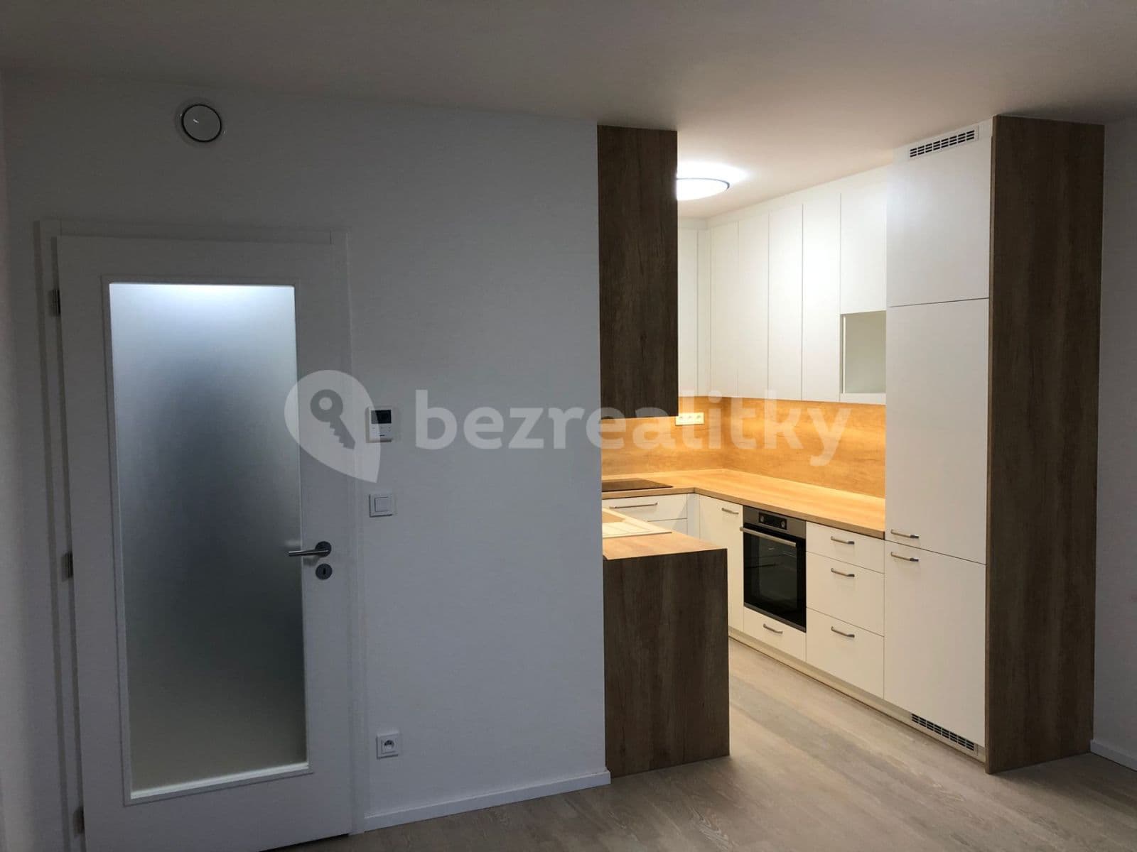 Pronájem bytu 2+kk 50 m², V Náklích, Praha, Praha Pronájem bytu 2+kk 50 m², V Náklích, Praha, Praha