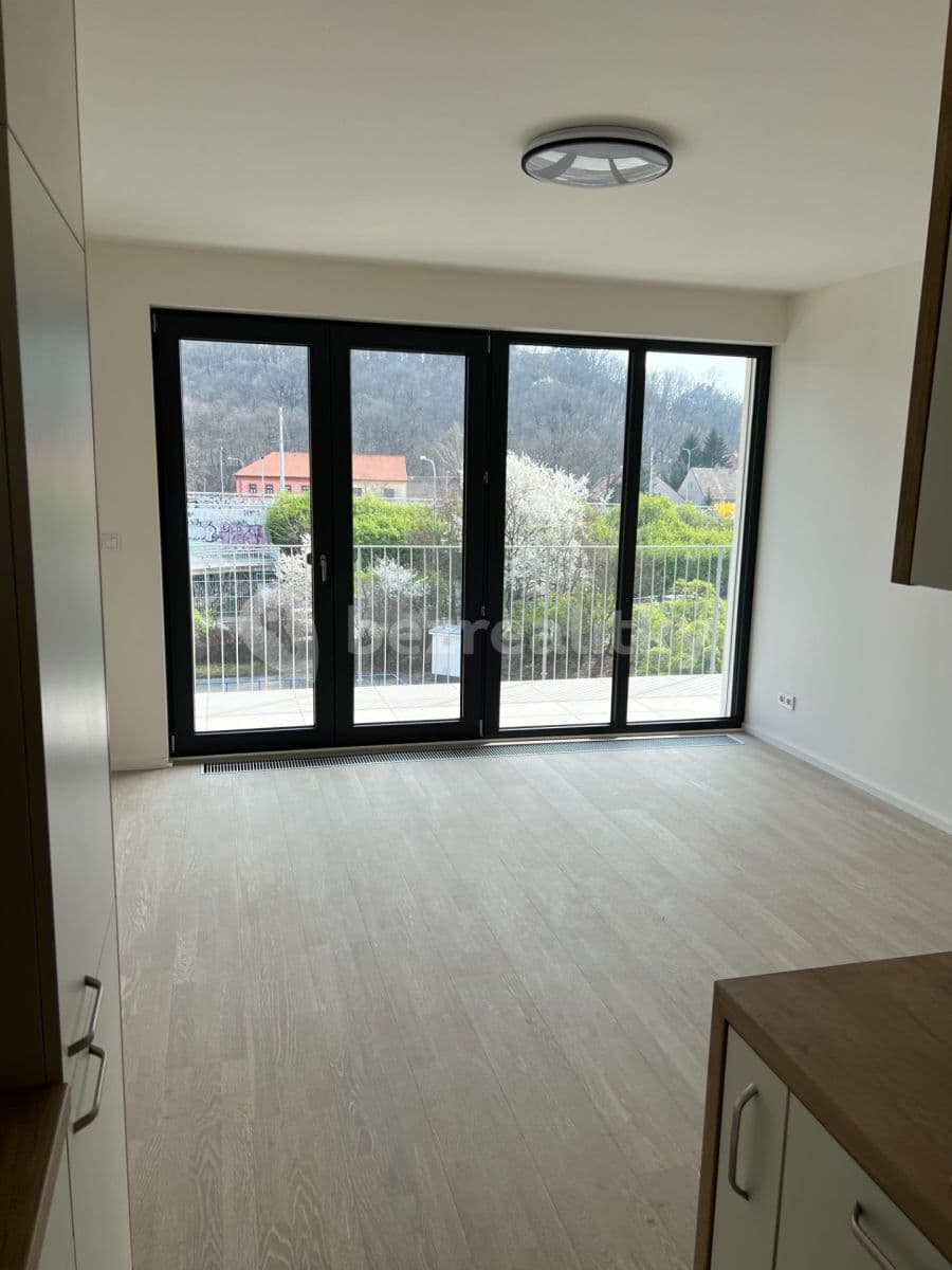 Pronájem bytu 2+kk 50 m², V Náklích, Praha, Praha Pronájem bytu 2+kk 50 m², V Náklích, Praha, Praha