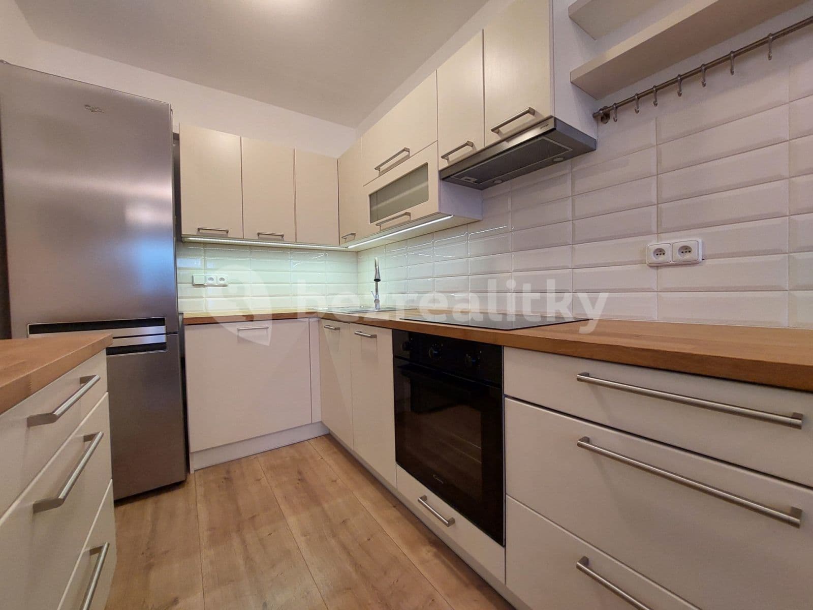 Pronájem bytu 2+kk 43 m², Ciolkovského, Praha, Praha Pronájem bytu 2+kk 43 m², Ciolkovského, Praha, Praha