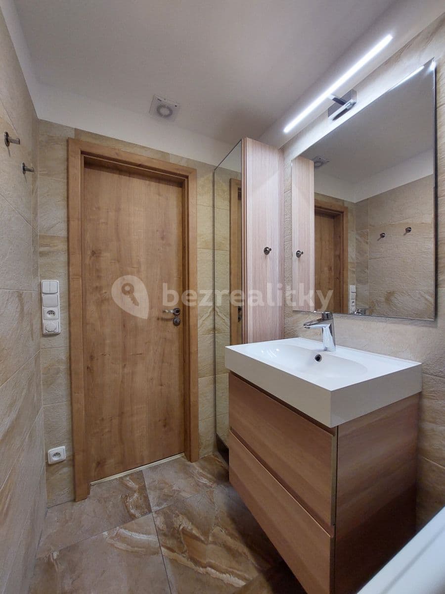 Pronájem bytu 2+kk 43 m², Ciolkovského, Praha, Praha Pronájem bytu 2+kk 43 m², Ciolkovského, Praha, Praha