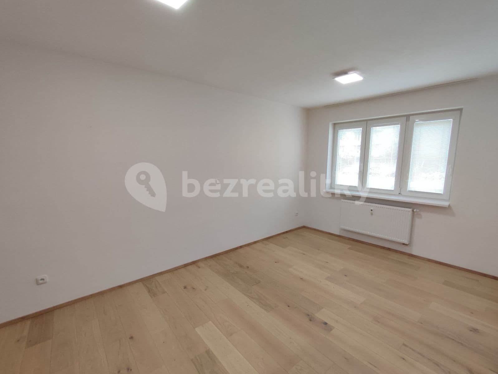 Pronájem bytu 1+1 40 m², Dunajevského, Brno, Jihomoravský kraj Pronájem bytu 1+1 40 m², Dunajevského, Brno, Jihomoravský kraj