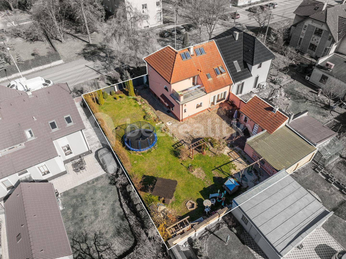 Prodej domu 202 m², pozemek 654 m², Dr. Foustky, Kladno, Středočeský kraj