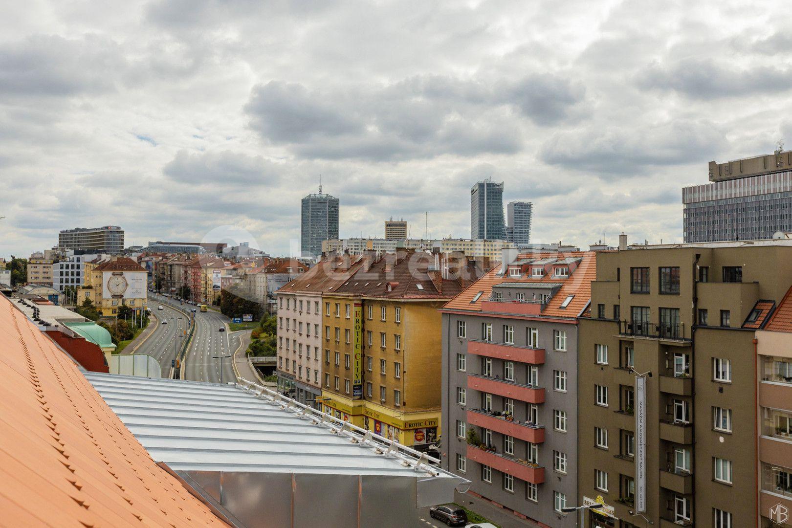 Pronájem bytu 2+kk 58 m², 5. května, Praha, Praha
