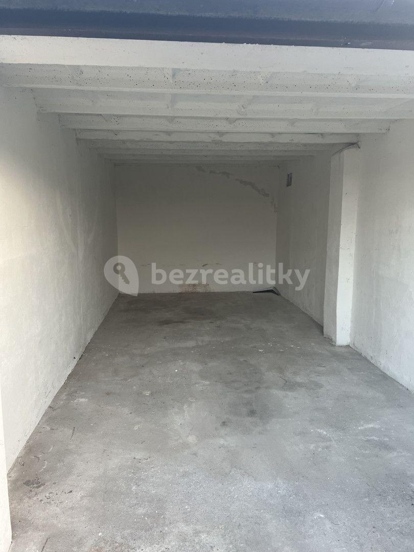 Prodej garáže • 18 m²