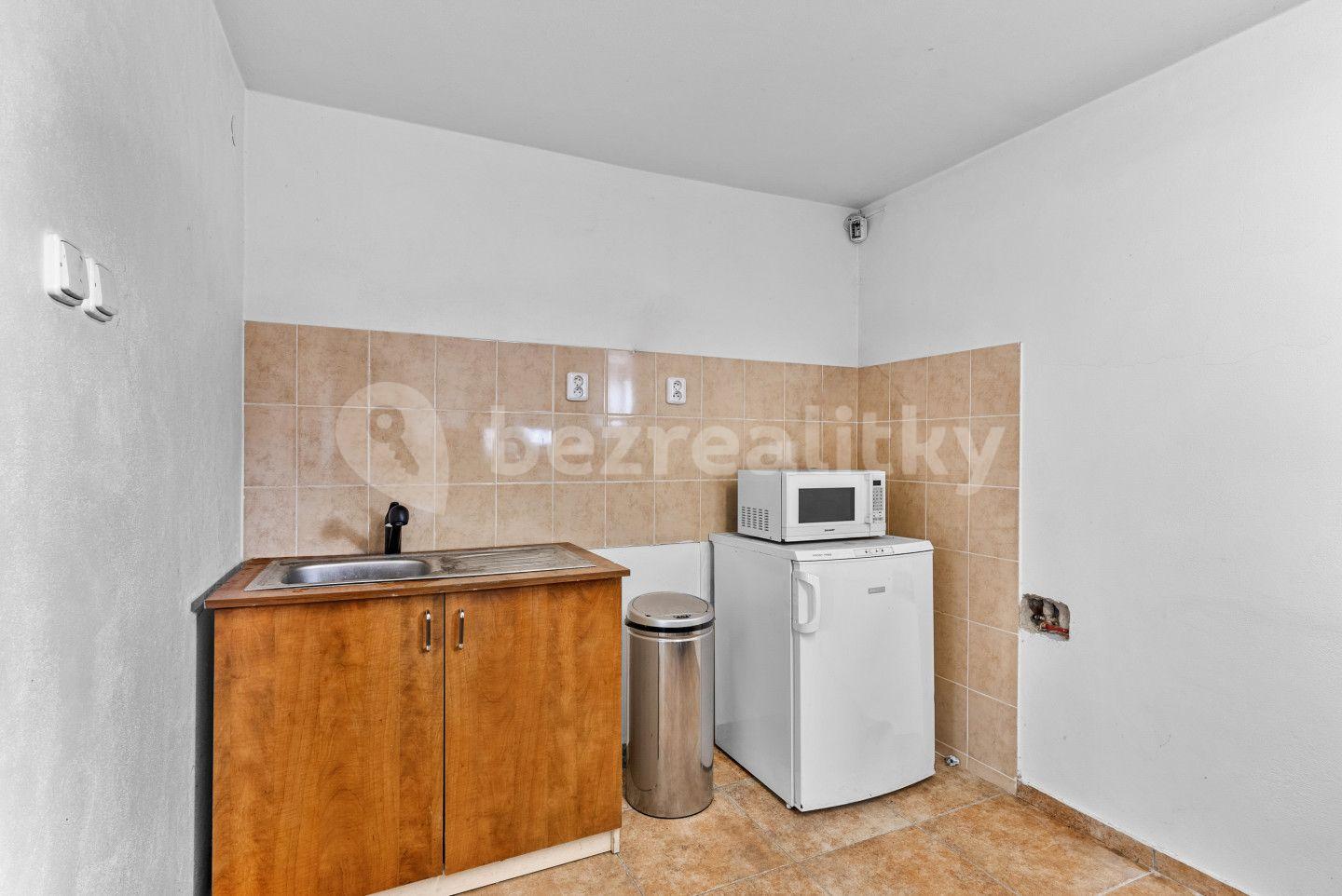Prodej nebytového prostoru 4.179 m², Bystřice, Středočeský kraj