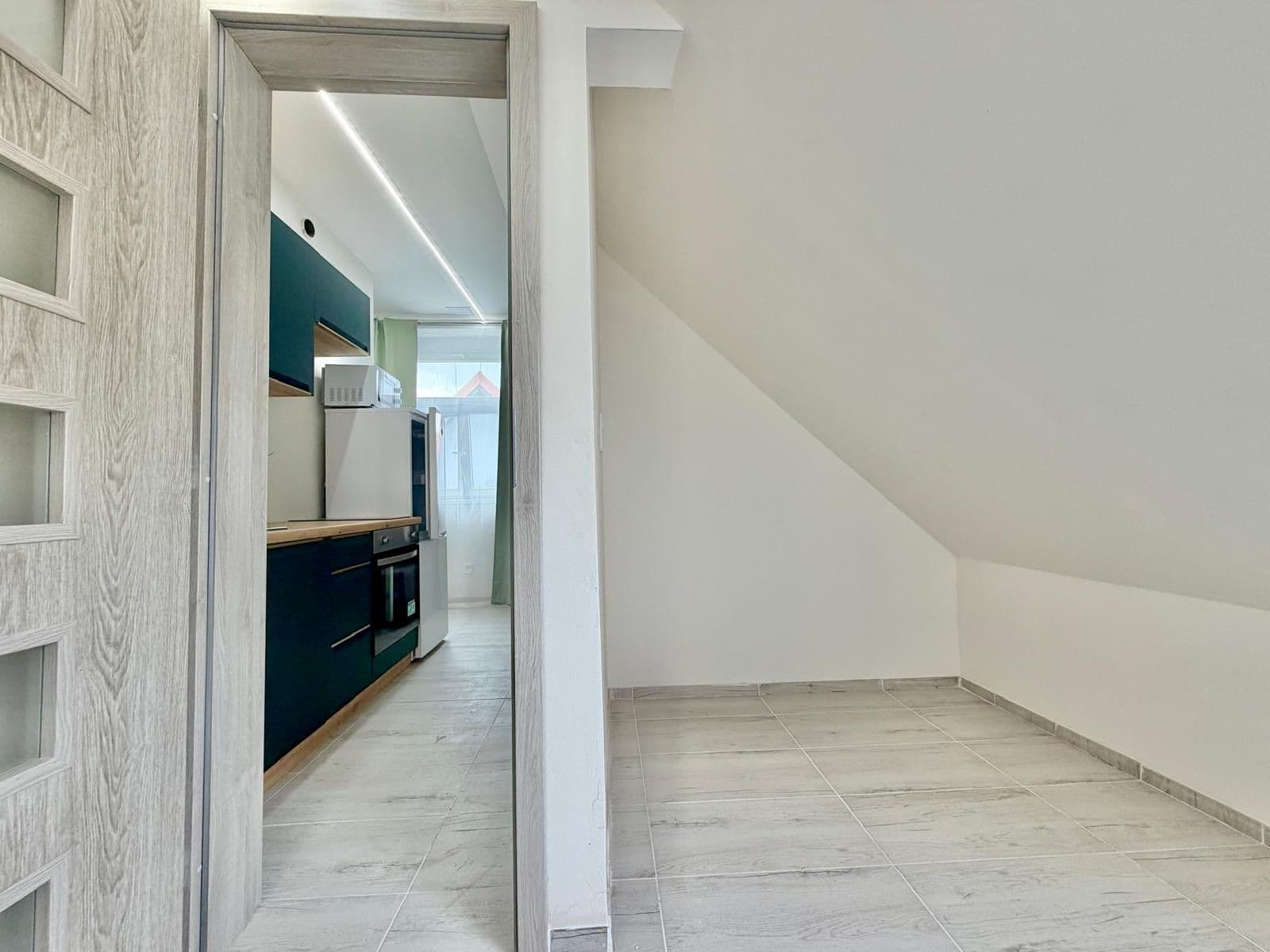 Pronájem bytu 2+kk 35 m², Na Jarově, Praha, Praha Pronájem bytu 2+kk 35 m², Na Jarově, Praha, Praha