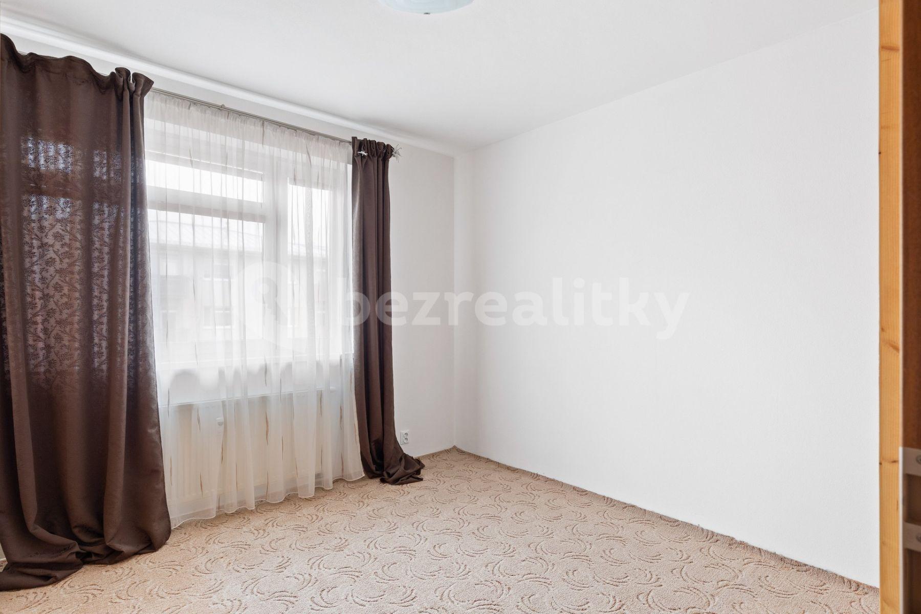 Pronájem bytu 3+kk 82 m², Českodubská, Praha, Praha
