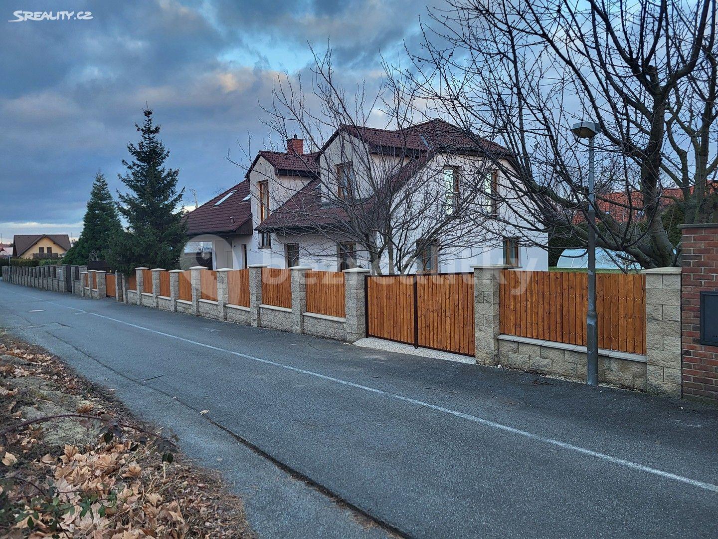 Prodej domu 281 m², pozemek 1.384 m², Květná, Hřebeč, Středočeský kraj
