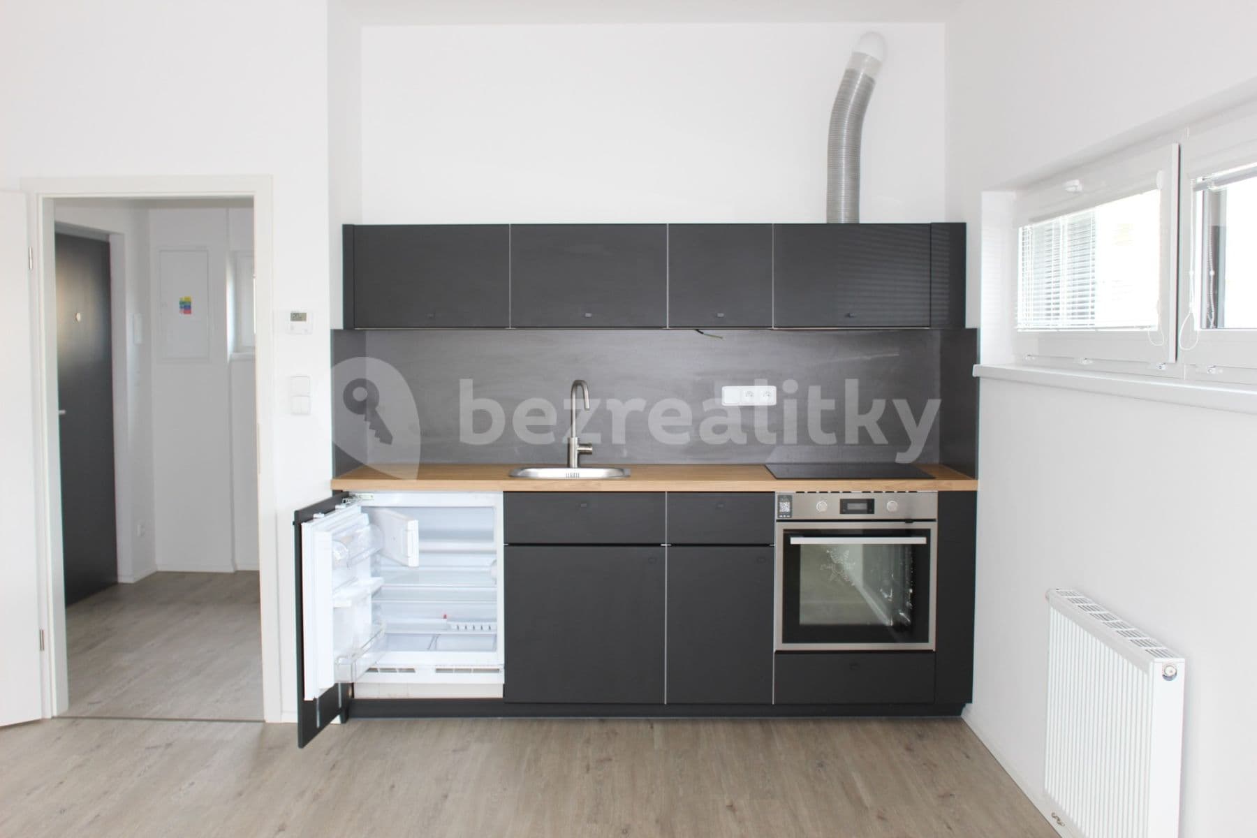 Pronájem bytu 1+kk 38 m², Donovalská, Praha, Praha Pronájem bytu 1+kk 38 m², Donovalská, Praha, Praha