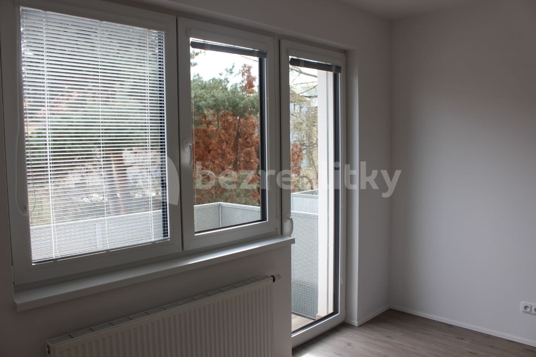 Pronájem bytu 1+kk 38 m², Donovalská, Praha, Praha Pronájem bytu 1+kk 38 m², Donovalská, Praha, Praha