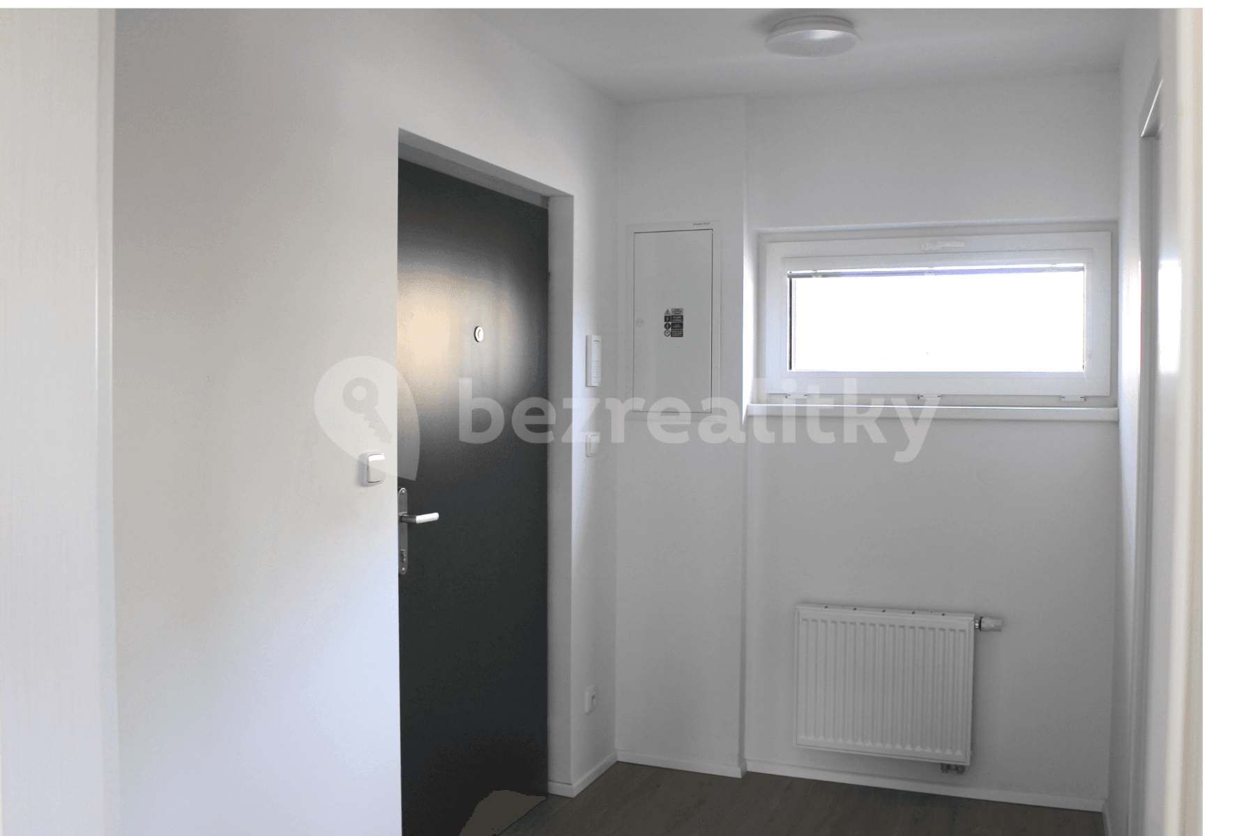 Pronájem bytu 1+kk 38 m², Donovalská, Praha, Praha Pronájem bytu 1+kk 38 m², Donovalská, Praha, Praha