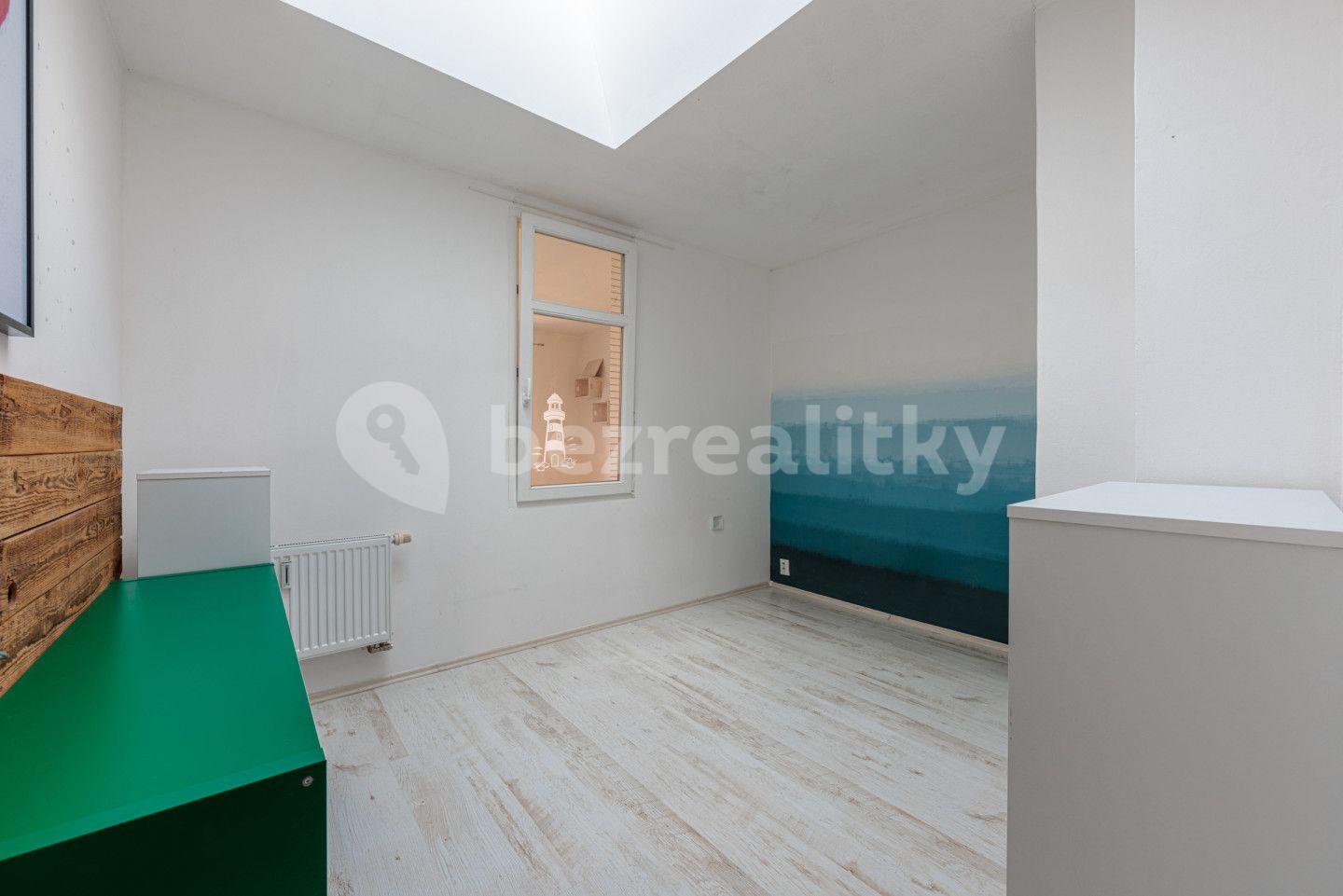 Prodej bytu 2+1 90 m², Foersterova, Karlovy Vary, Karlovarský kraj