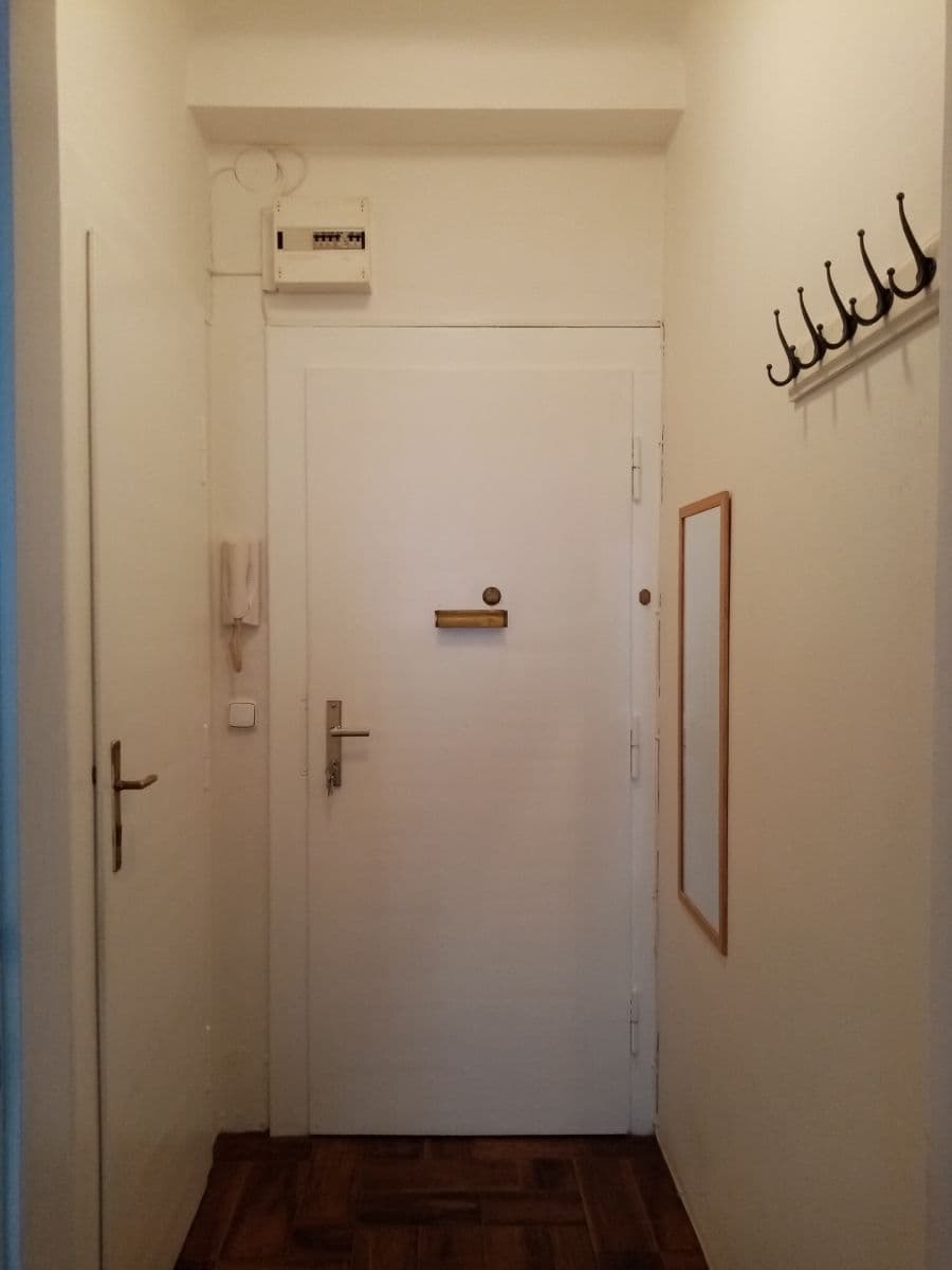 Pronájem bytu Garsoniéra 25 m², U Smaltovny, Praha, Praha Pronájem bytu Garsoniéra 25 m², U Smaltovny, Praha, Praha