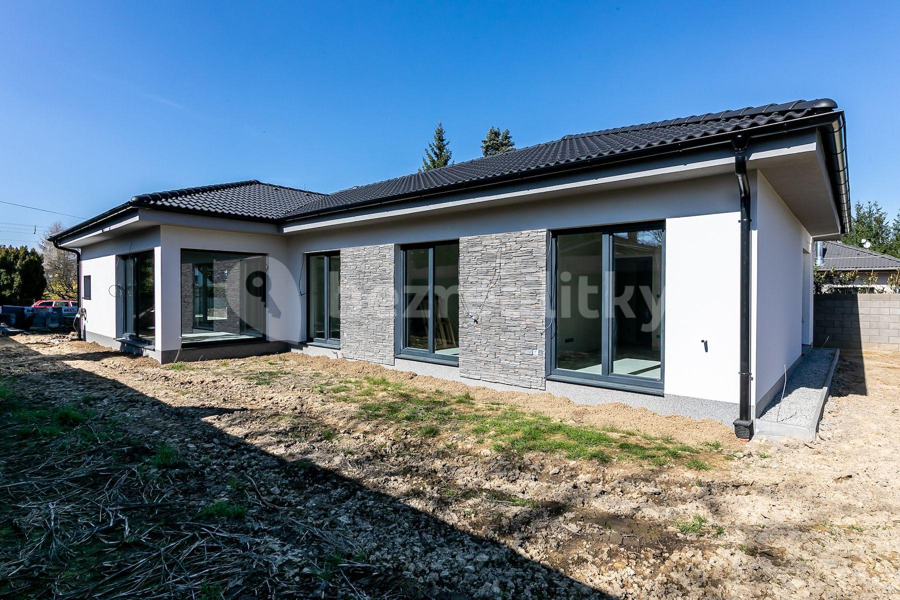Prodej domu 165 m², pozemek 820 m², Šeříková, Ohrobec, Středočeský kraj