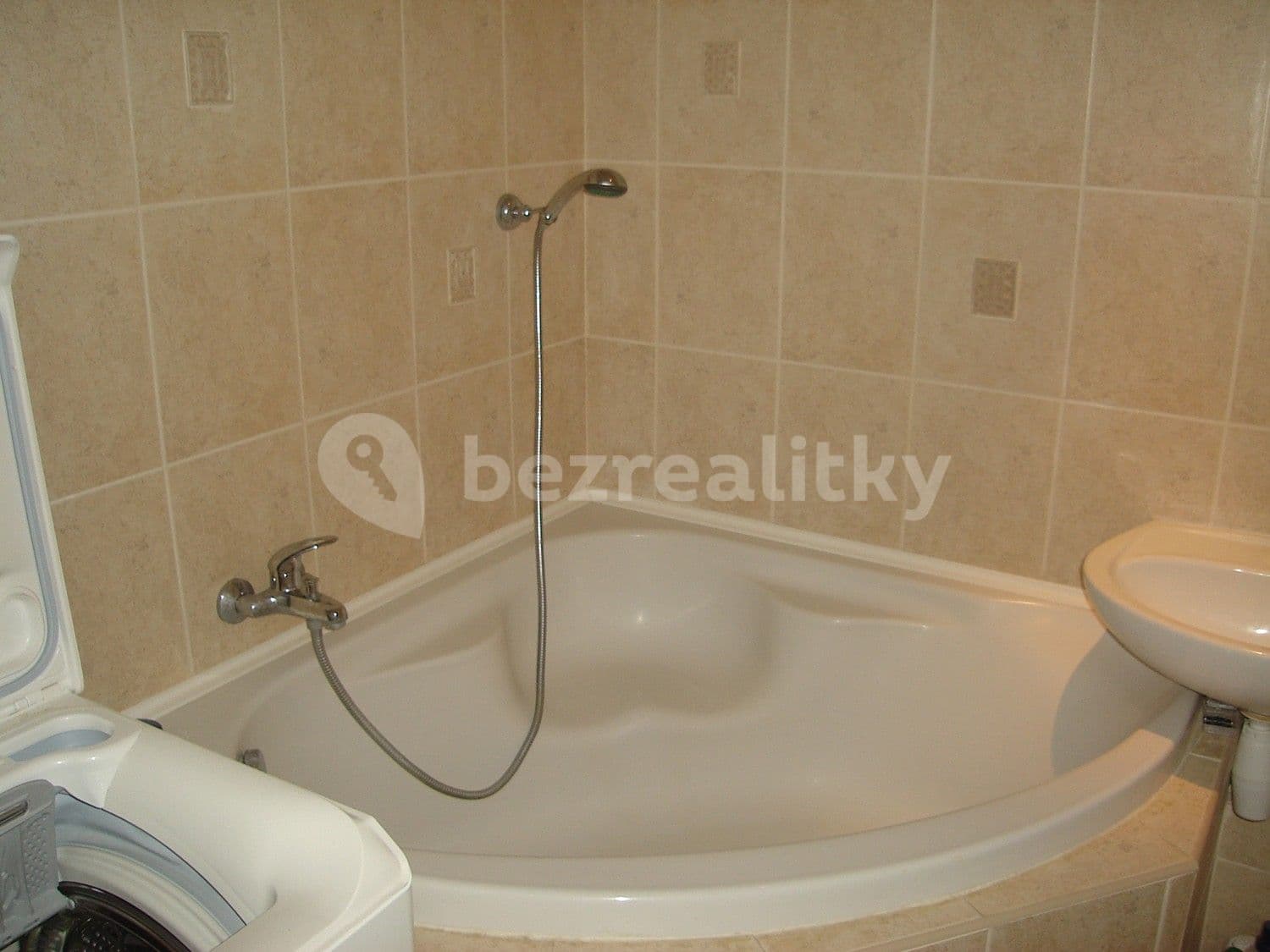 Pronájem bytu 1+1 38 m², Na Hranicích, Praha, Praha Pronájem bytu 1+1 38 m², Na Hranicích, Praha, Praha