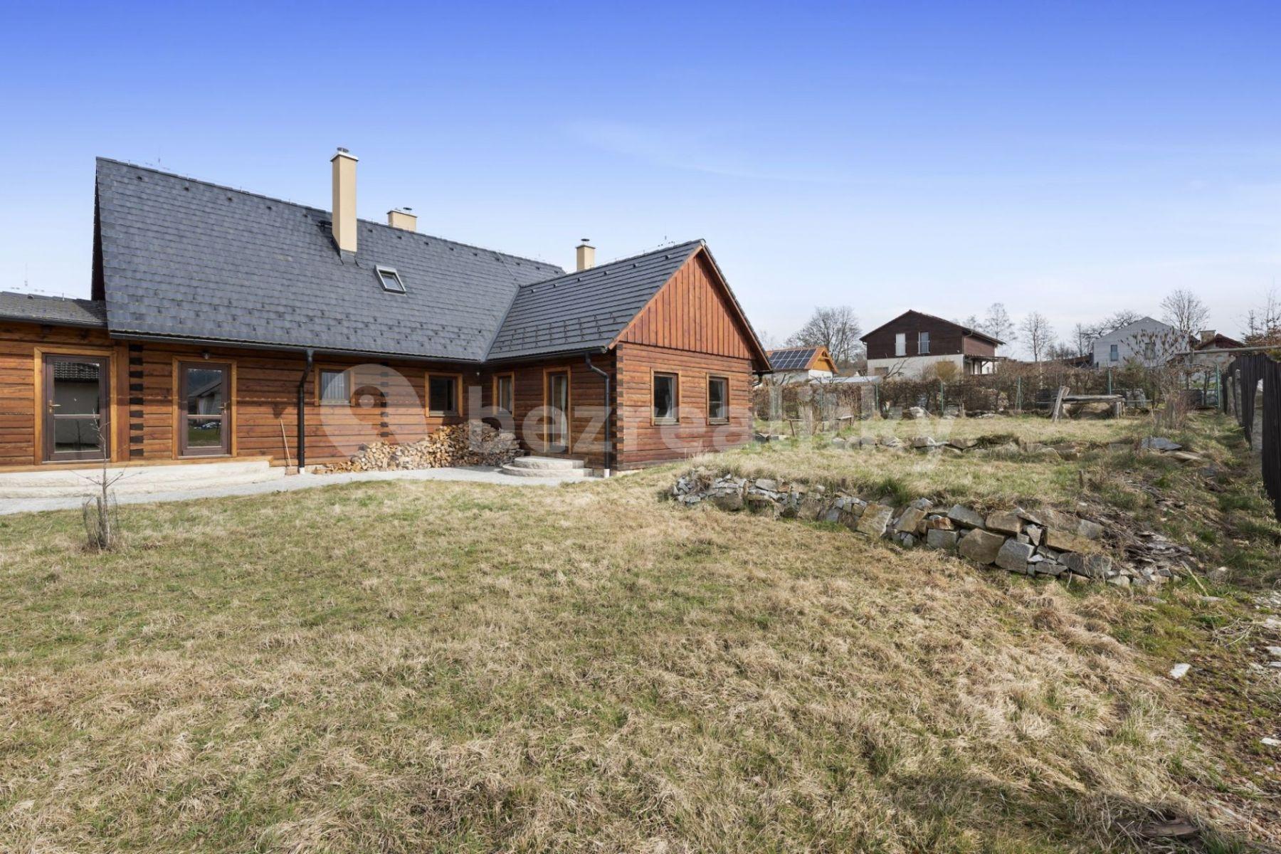 Prodej domu 180 m², pozemek 1.250 m², Třeštice, Kraj Vysočina