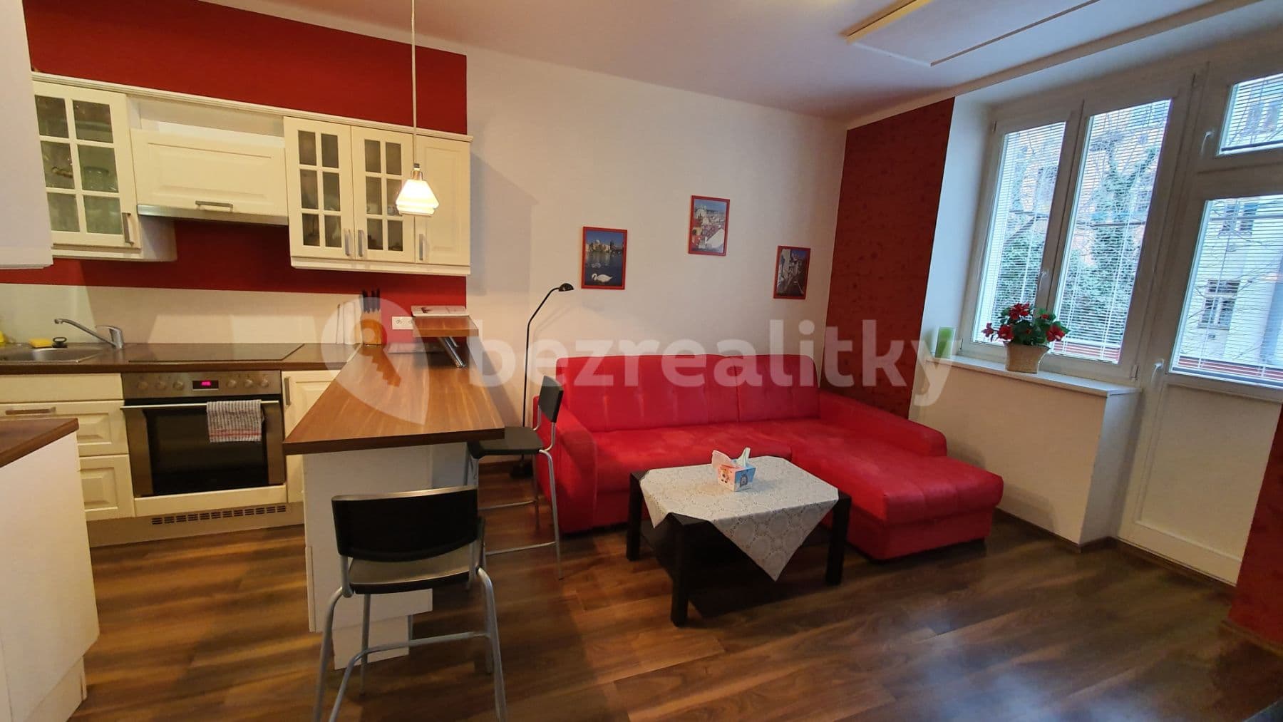 Pronájem bytu 2+1 45 m², Sportovní, Praha, Praha