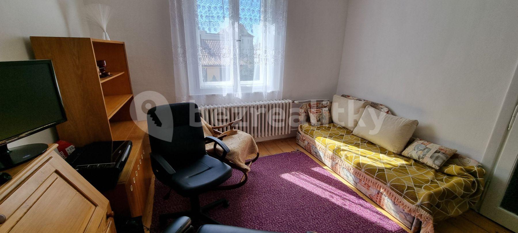 Pronájem bytu 1+1 32 m², Kozomínská, Praha, Praha