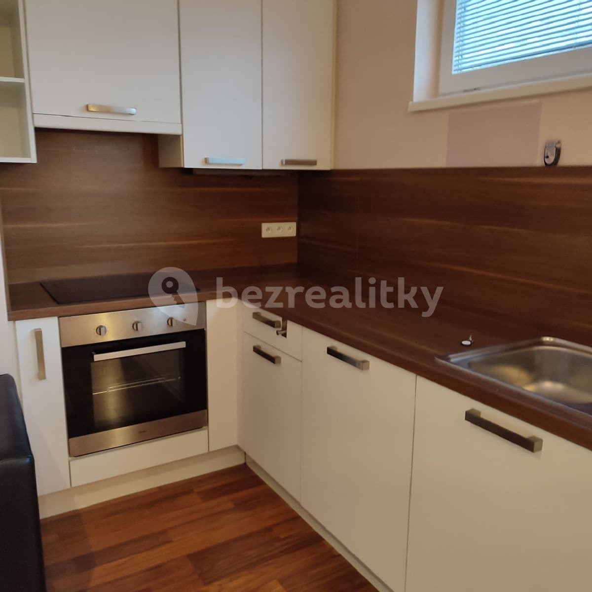 Pronájem bytu 1+kk 35 m², Počernická, Praha, Praha Pronájem bytu 1+kk 35 m², Počernická, Praha, Praha