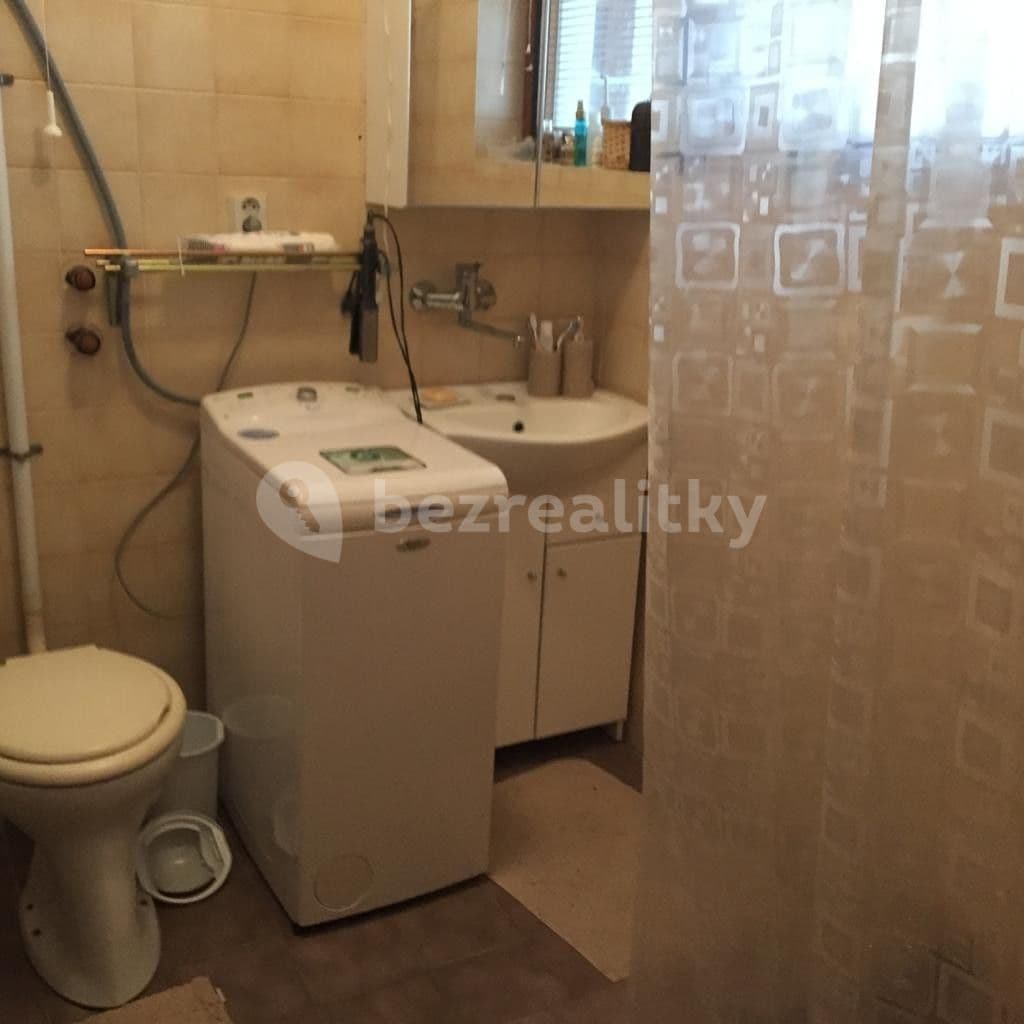 Pronájem bytu 2+kk 65 m², Náměstí, Vyšší Brod, Jihočeský kraj Pronájem bytu 2+kk 65 m², Náměstí, Vyšší Brod, Jihočeský kraj