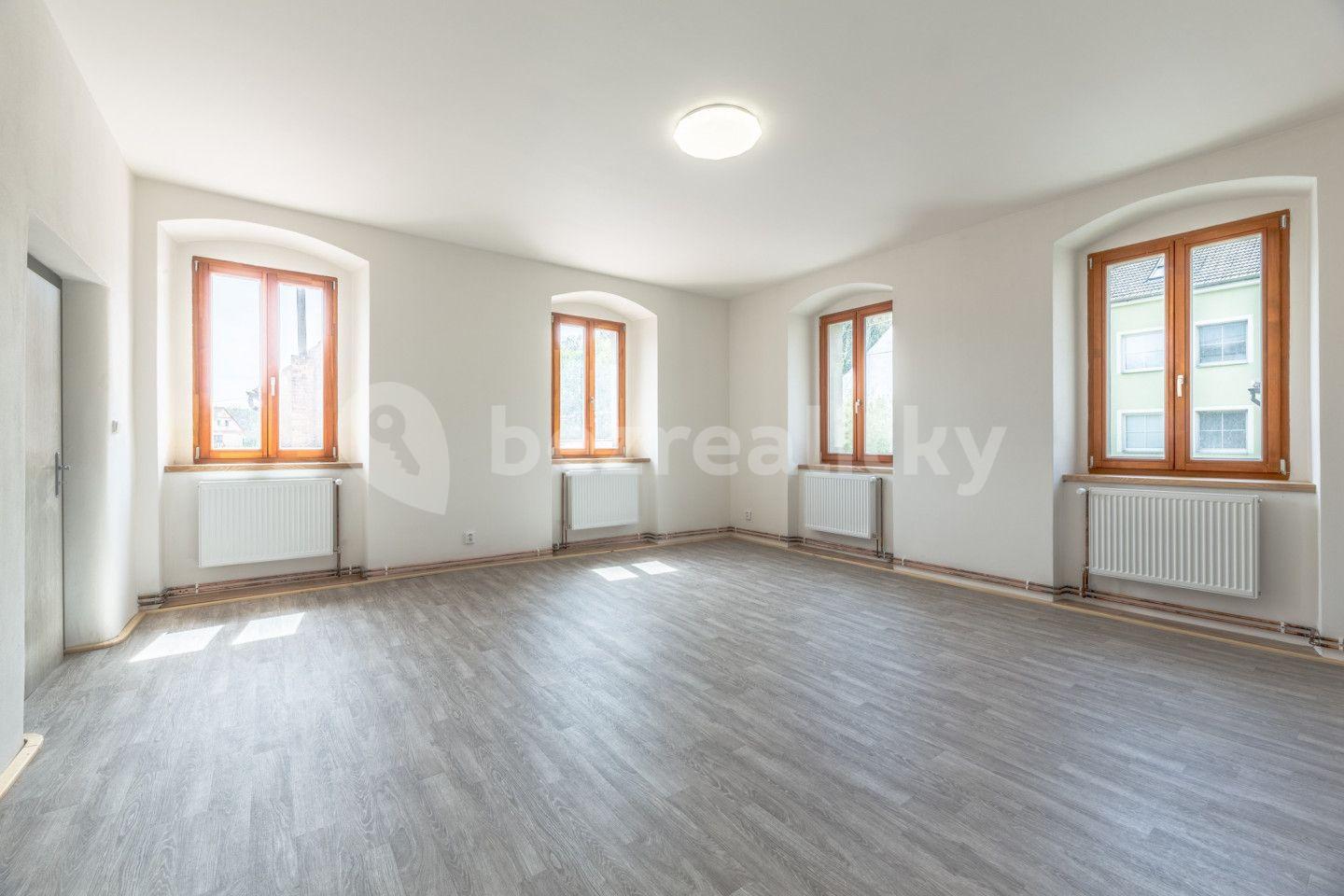 Prodej bytu 2+1 100 m², Snědovice, Ústecký kraj