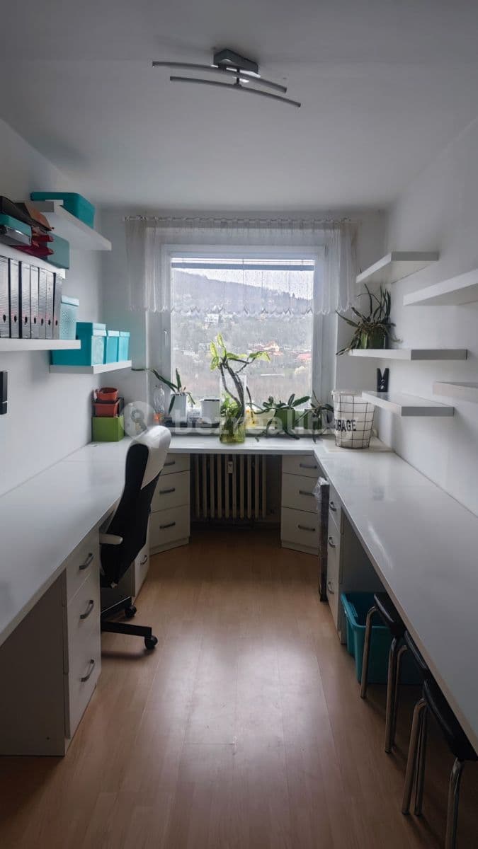 Pronájem bytu 4+1 76 m², Pod hvězdárnou, Teplice, Ústecký kraj Pronájem bytu 4+1 76 m², Pod hvězdárnou, Teplice, Ústecký kraj