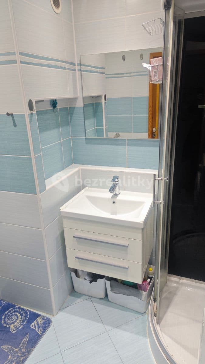 Pronájem bytu 4+1 76 m², Pod hvězdárnou, Teplice, Ústecký kraj Pronájem bytu 4+1 76 m², Pod hvězdárnou, Teplice, Ústecký kraj