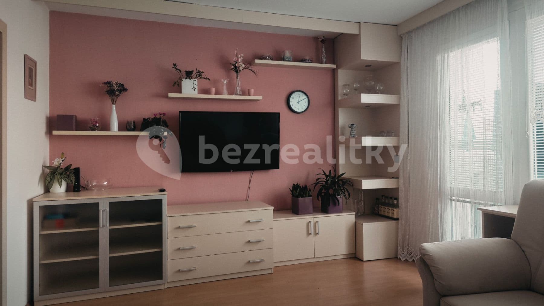 Pronájem bytu 4+1 76 m², Pod hvězdárnou, Teplice, Ústecký kraj Pronájem bytu 4+1 76 m², Pod hvězdárnou, Teplice, Ústecký kraj