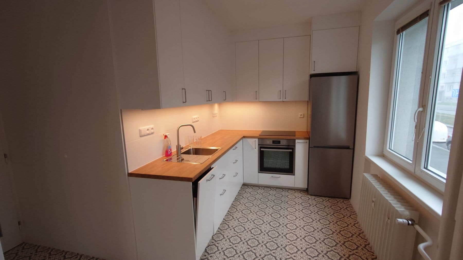 Pronájem bytu 3+kk 70 m², Na Petřinách, Praha, Praha Pronájem bytu 3+kk 70 m², Na Petřinách, Praha, Praha