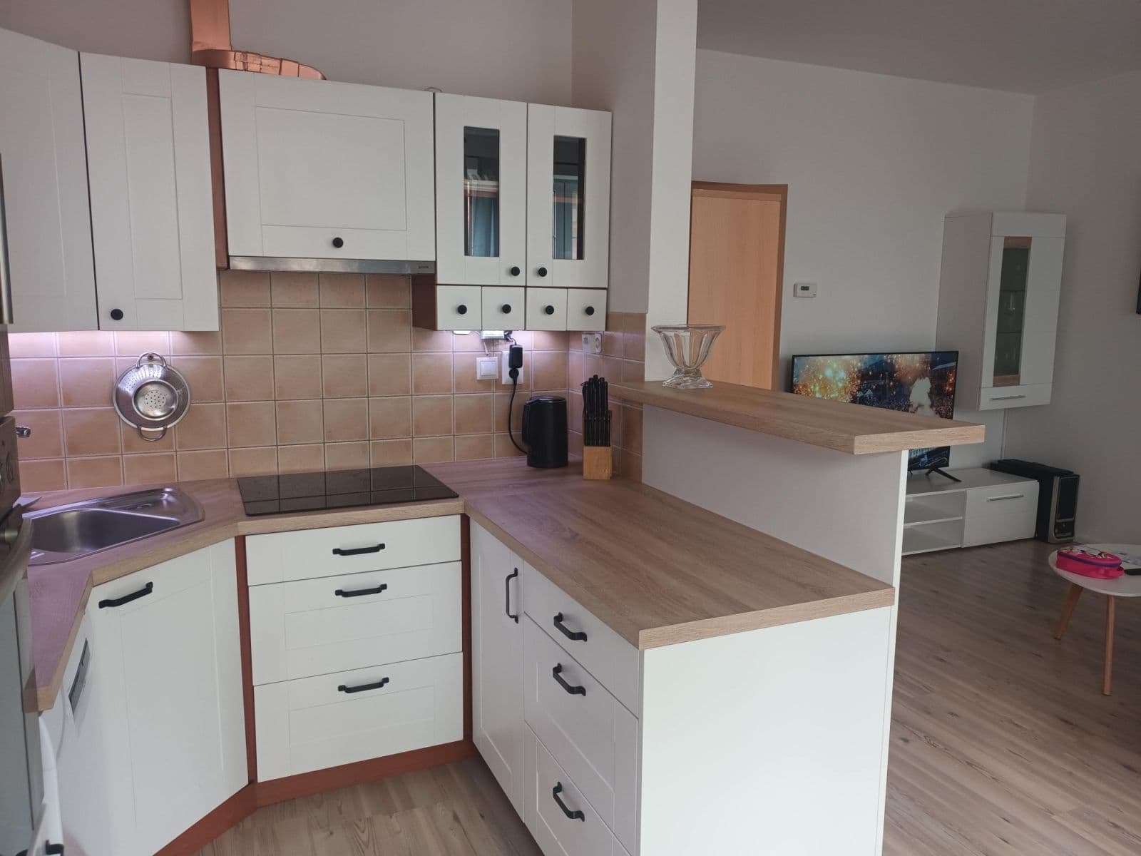 Pronájem bytu 67 m², V Zahradách, Praha, Praha Pronájem bytu 67 m², V Zahradách, Praha, Praha