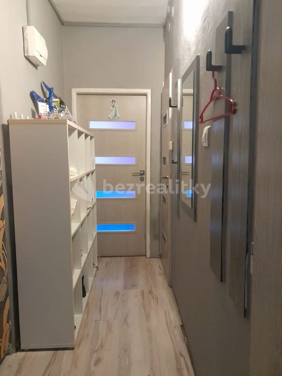 Pronájem bytu 2+1 54 m², 1. máje, Most, Ústecký kraj Pronájem bytu 2+1 54 m², 1. máje, Most, Ústecký kraj