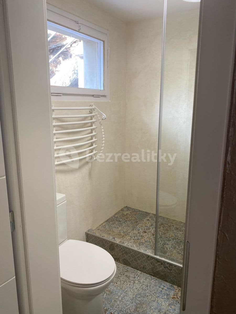 Pronájem bytu 2+1 63 m², U Potoka, Všenory, Středočeský kraj Pronájem bytu 2+1 63 m², U Potoka, Všenory, Středočeský kraj