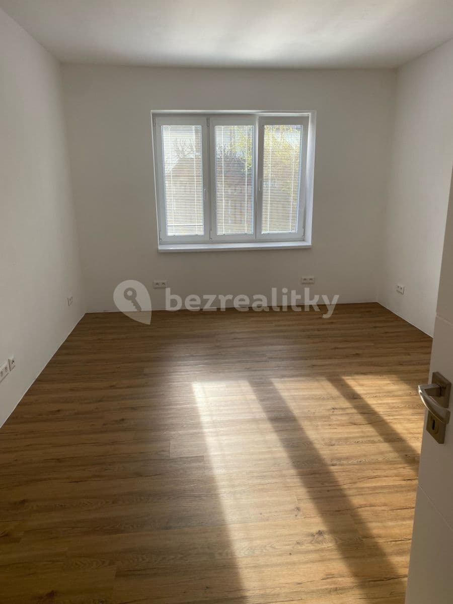 Pronájem bytu 2+1 63 m², U Potoka, Všenory, Středočeský kraj Pronájem bytu 2+1 63 m², U Potoka, Všenory, Středočeský kraj