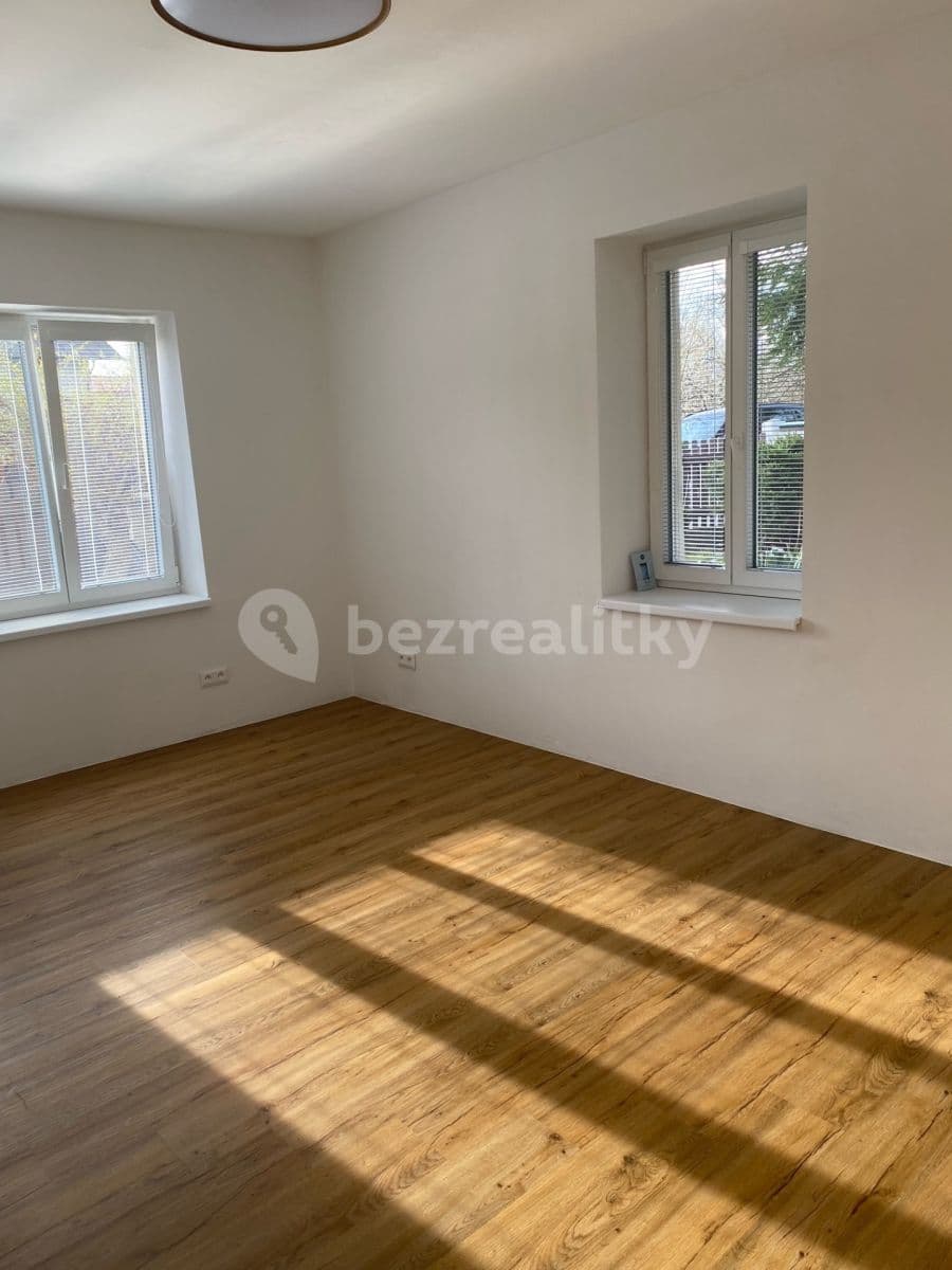 Pronájem bytu 2+1 63 m², U Potoka, Všenory, Středočeský kraj Pronájem bytu 2+1 63 m², U Potoka, Všenory, Středočeský kraj