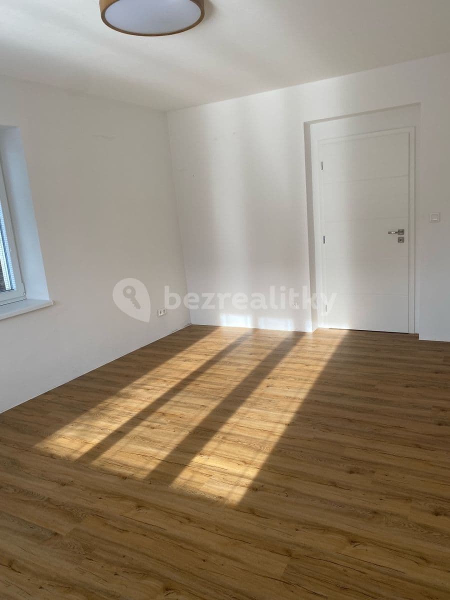 Pronájem bytu 2+1 63 m², U Potoka, Všenory, Středočeský kraj Pronájem bytu 2+1 63 m², U Potoka, Všenory, Středočeský kraj
