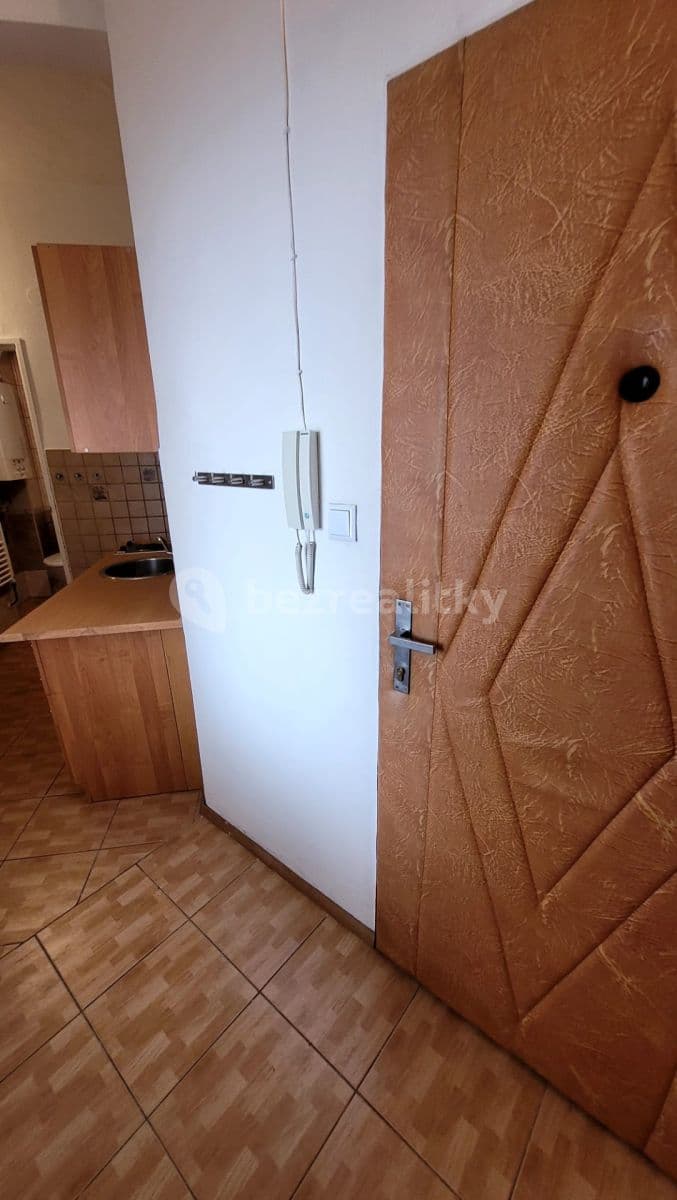 Pronájem bytu 1+kk 21 m², Sportovní, Praha, Praha Pronájem bytu 1+kk 21 m², Sportovní, Praha, Praha