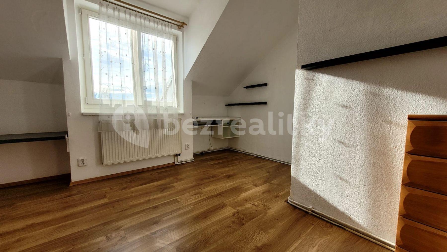 Pronájem bytu 1+kk 21 m², Sportovní, Praha, Praha