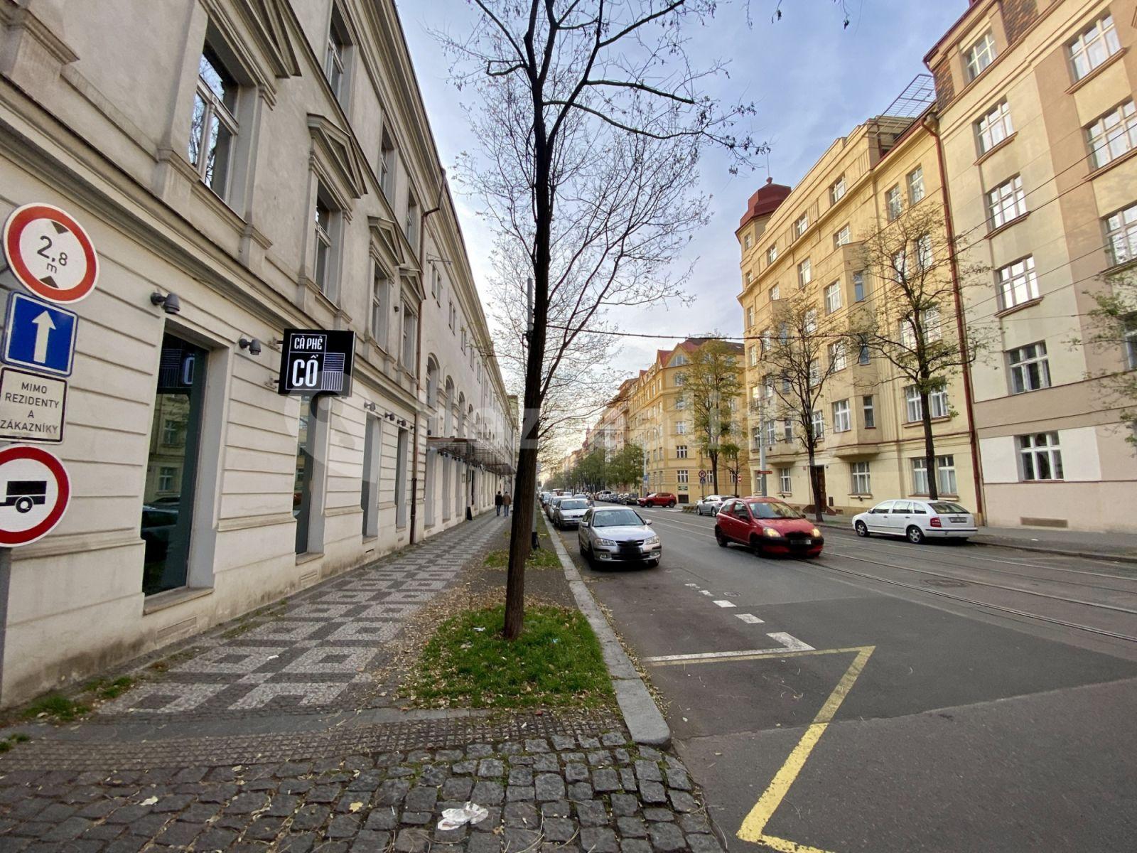 Pronájem bytu 1+1 29 m², Korunní, Praha, Praha