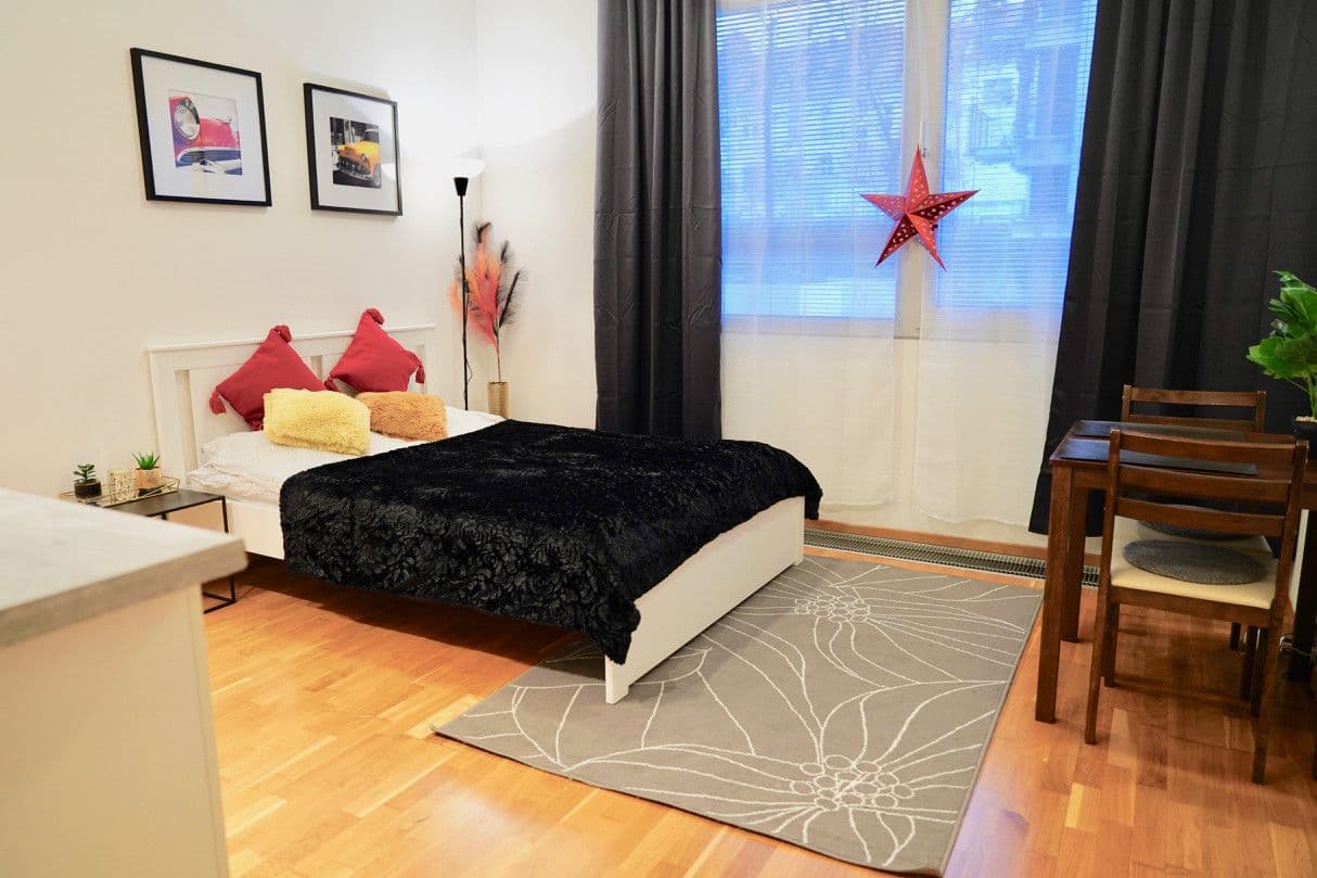 Pronájem bytu 29 m², Korunní, Praha, Praha Pronájem bytu 29 m², Korunní, Praha, Praha