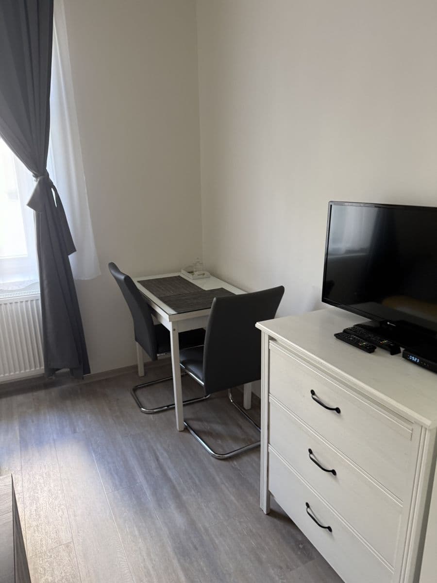 Pronájem bytu 42 m², Slovinská, Praha, Praha Pronájem bytu 42 m², Slovinská, Praha, Praha