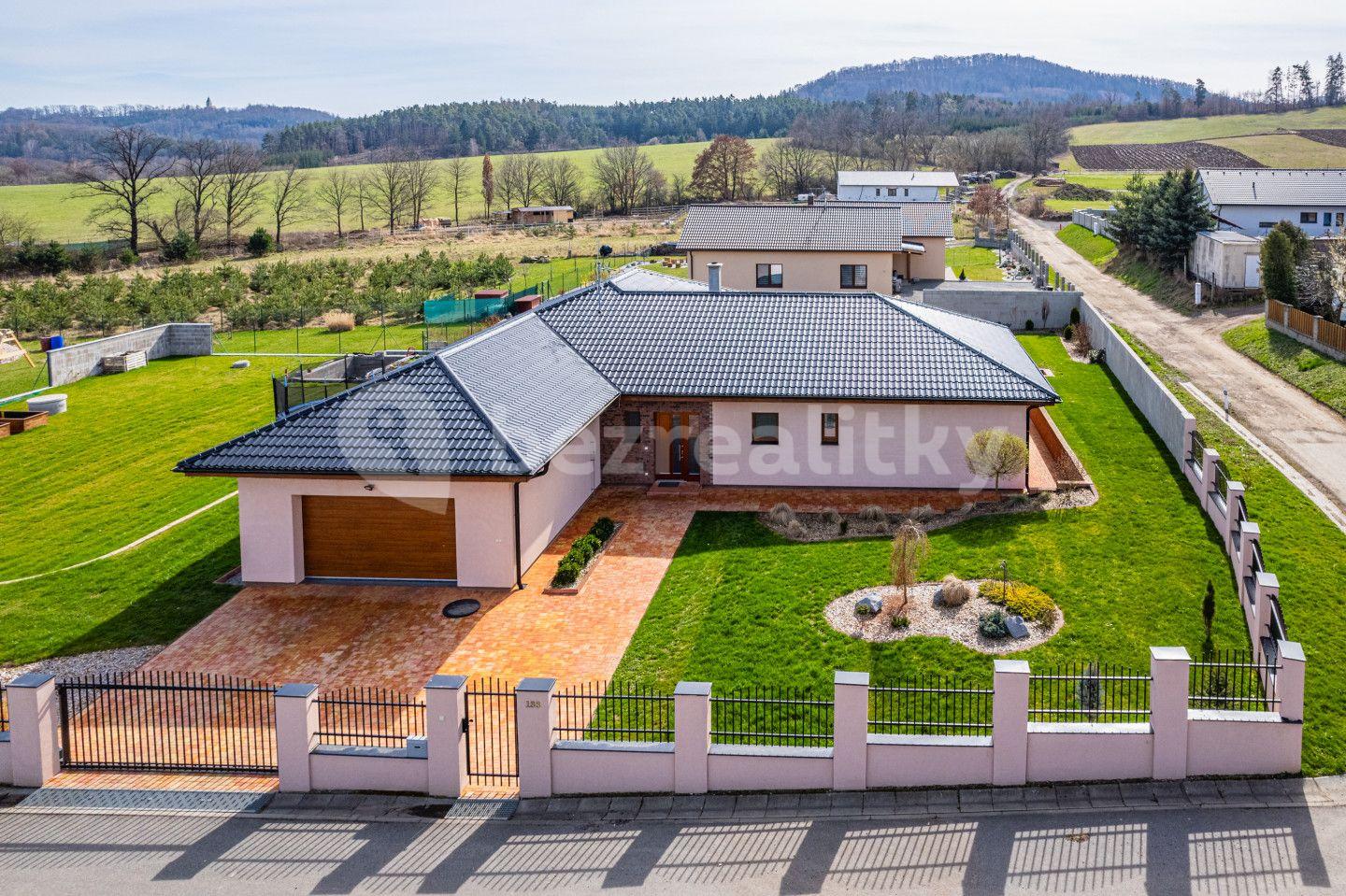 Prodej domu 260 m², pozemek 1.034 m², Václavice, Středočeský kraj