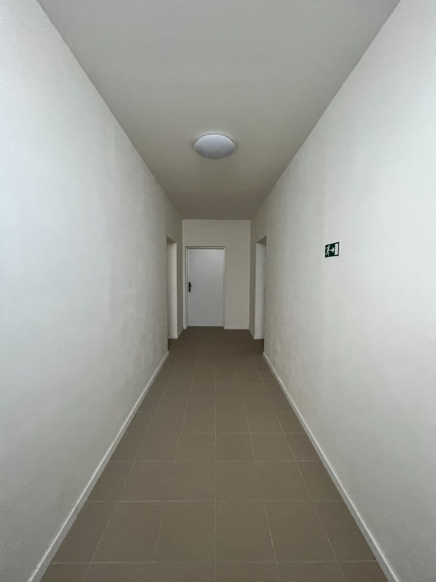 Pronájem bytu 2+kk 55 m², Moskevská, Kladno, Středočeský kraj Pronájem bytu 2+kk 55 m², Moskevská, Kladno, Středočeský kraj