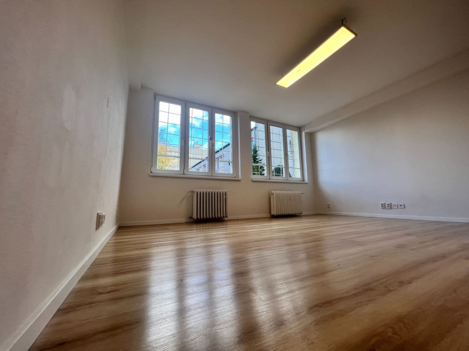 Pronájem bytu 2+kk 55 m², Moskevská, Kladno, Středočeský kraj Pronájem bytu 2+kk 55 m², Moskevská, Kladno, Středočeský kraj