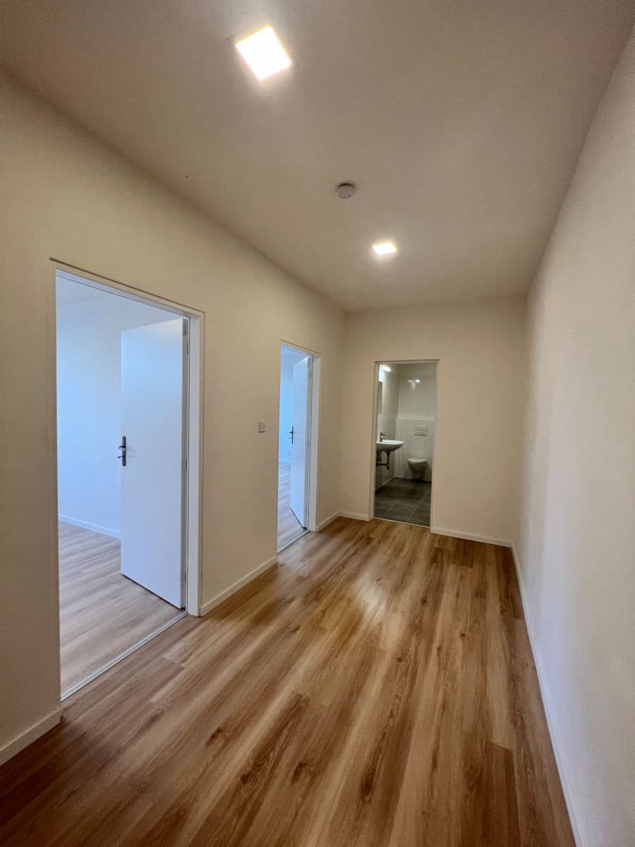 Pronájem bytu 2+kk 55 m², Moskevská, Kladno, Středočeský kraj Pronájem bytu 2+kk 55 m², Moskevská, Kladno, Středočeský kraj