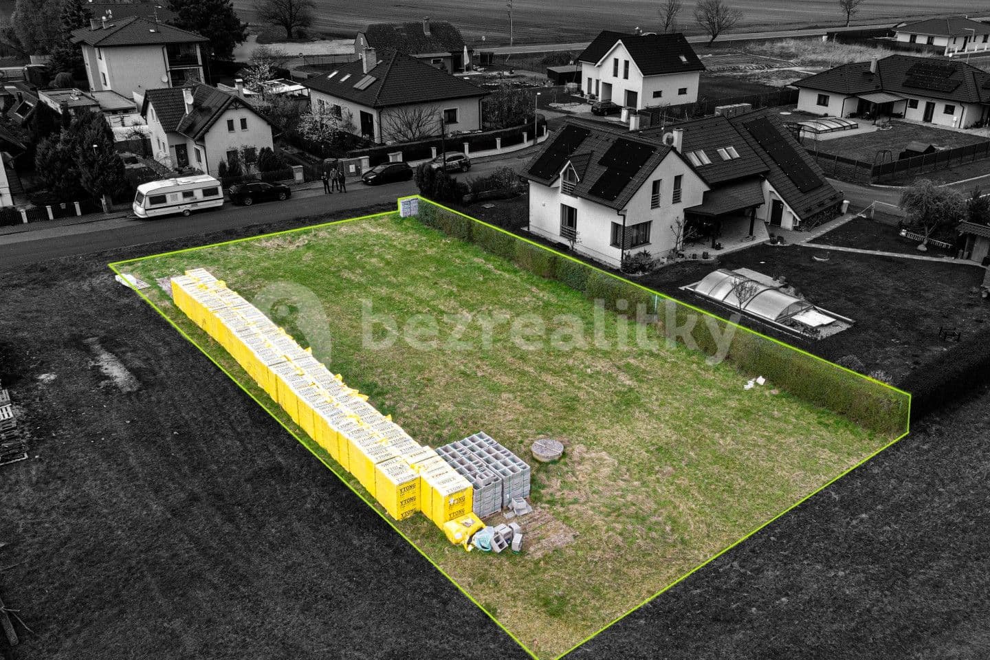 Prodej pozemku 830 m², Svatý Mikuláš, Středočeský kraj