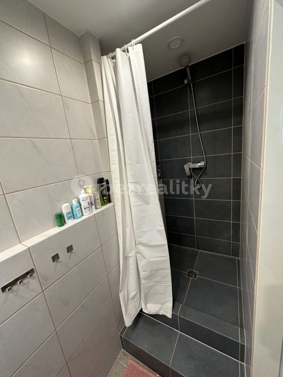Pronájem bytu 1+1 40 m², Mirovická, Praha, Praha Pronájem bytu 1+1 40 m², Mirovická, Praha, Praha