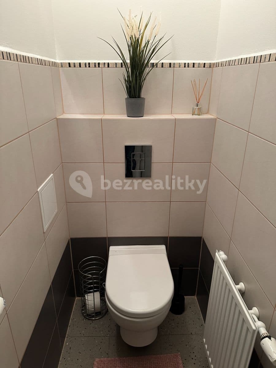 Pronájem bytu 1+1 40 m², Mirovická, Praha, Praha Pronájem bytu 1+1 40 m², Mirovická, Praha, Praha