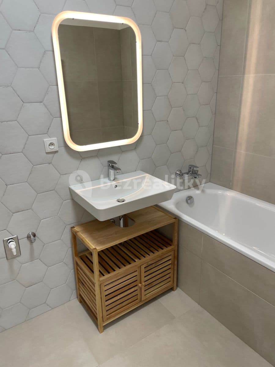 Pronájem bytu 2+kk 63 m², Opuštěná, Brno, Jihomoravský kraj Pronájem bytu 2+kk 63 m², Opuštěná, Brno, Jihomoravský kraj